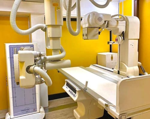 è la metodica più conosciuta della Diagnostica per Immagini ed utilizza le radiazioni per diagnosticare patologie di diversa natura.